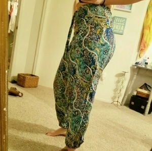 Re listed vibrant paisley pants
